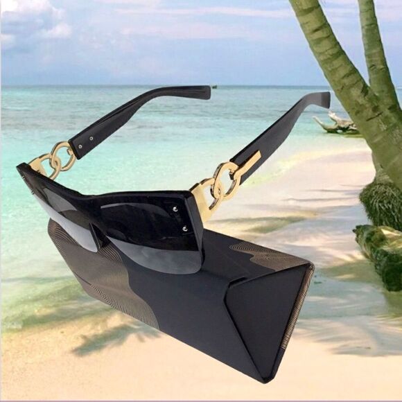 SUNGLASSES WOMEN FASHION LUXURY 💯 % UV PROTECTION WITH GOLD ACCENT LOGO - Picture 1 of 2
